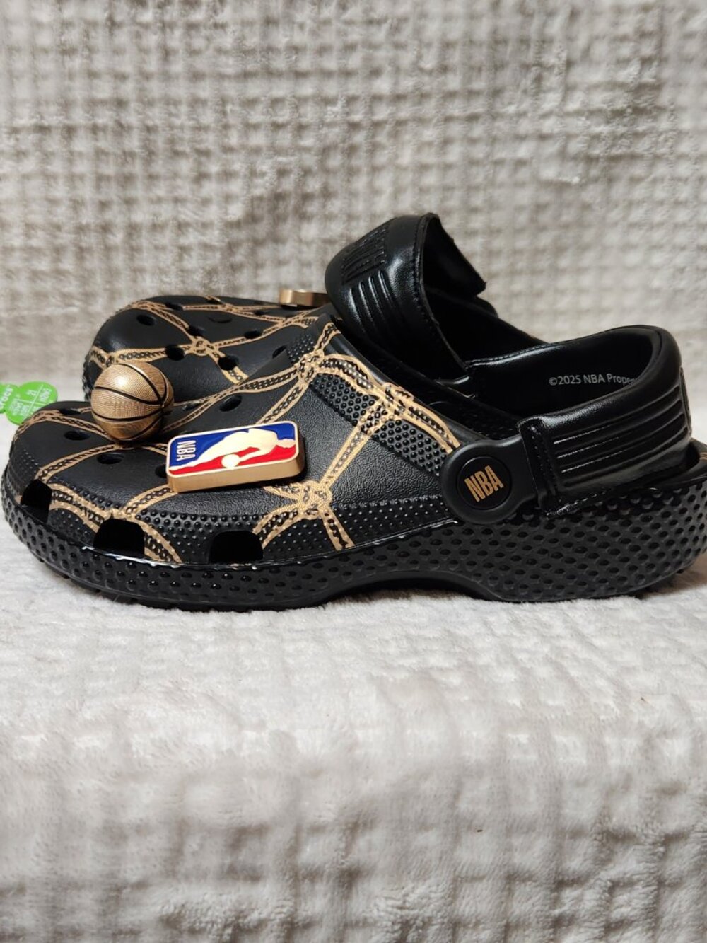 CROCS - NBA CLASSIC CLOG Unisex - Youth Boy's 3 / Girl's 5 - NEW NIB - Picture 4 of 9